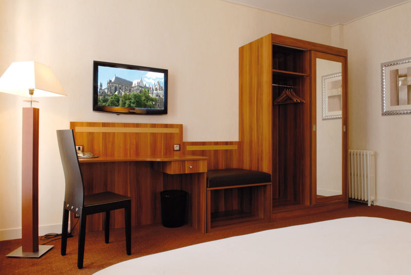 Hotel The Originals Du Grand Monarque Nantes Gare المظهر الخارجي الصورة